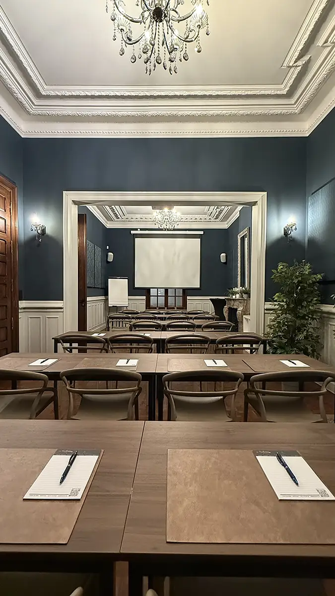 Aménagement du grand salon pour une réunion ou un séminaire
